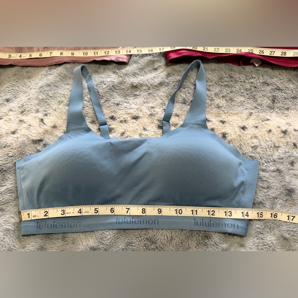 36D lululemon athletica Set of 3 Sports Bras Great Condition Blue Pink Maroon 😍 - Picture 3 of 15